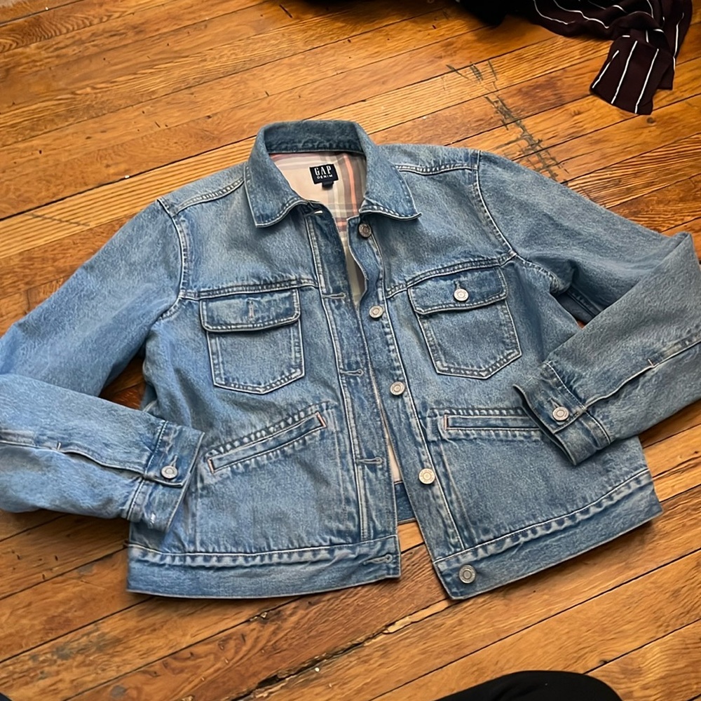 GAP women’s denim jacket